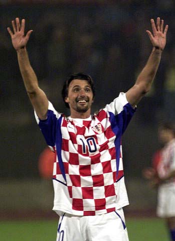 法甲战报：谢里夫、拉奥-利索亚破门，昂热4-1完胜南特（法甲综述：谢里夫与拉奥-利索亚建功，昂热4比1大胜南特）