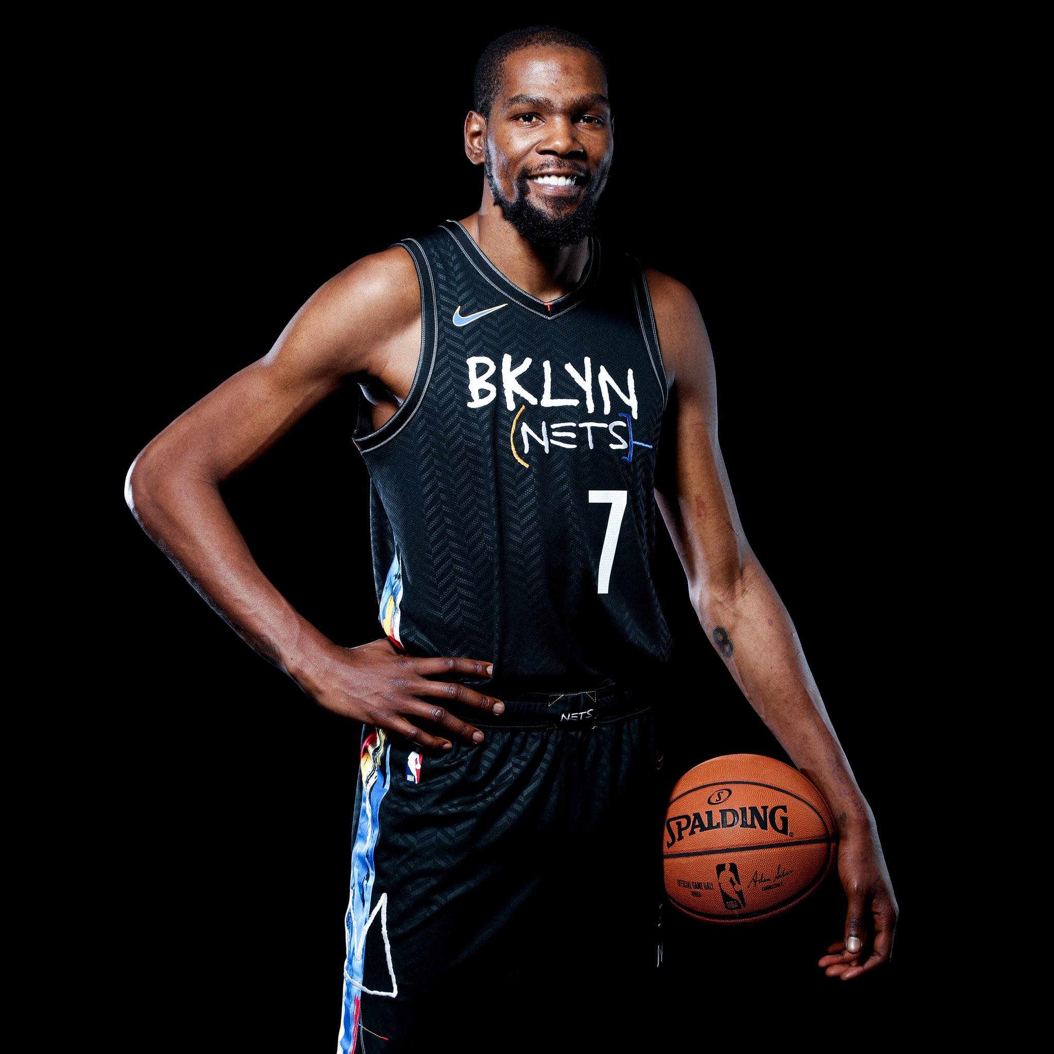 输给米兰后拉齐奥对主裁判不判罚点球不满，决定新闻沉默（负于米兰后，拉齐奥不满主裁未判点球，宣布媒体静默）