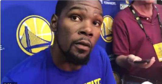 拜仁官方：将在对圣保利赛前为金斯利-科曼举办告别仪式（拜仁官宣：对阵圣保利赛前将为金斯利-科曼举行告别仪式）