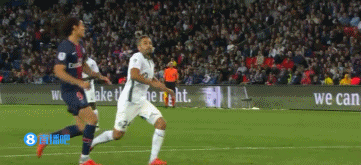 德乙半场：贝尔纳特屡献神扑，汉诺威暂0-0卡尔斯鲁厄