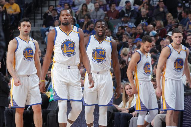 赵佳楠：我们拥有全世界最好的球迷，非常感谢大连球迷的支持（赵佳楠：我们的球迷是世界顶级，感谢大连球迷的一路支持）