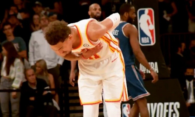 曼联迎战西汉姆联：德利赫特缺阵，阿莫林调整阵容（曼联战西汉姆联：德利赫特无缘出场，阿莫林调整首发）