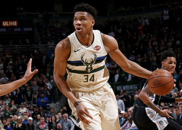 德天空：皇马输球后阿隆索不会遭解雇，将继续指挥周末联赛（德天空：尽管皇马失利，阿隆索不会下课，仍将执教本周末联赛）