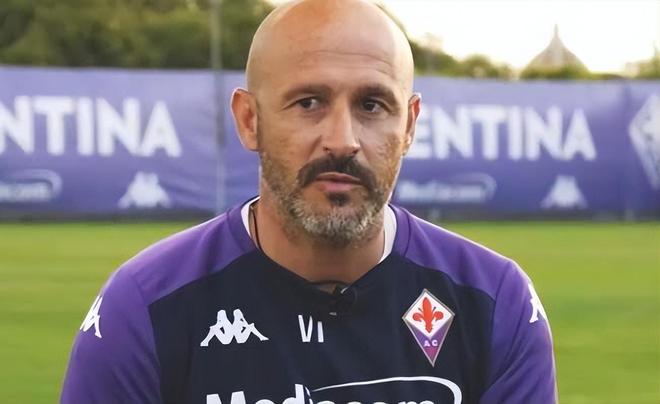 在足球比赛 在足球比赛